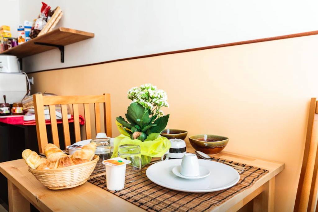 Bed and breakfast Eat&sleep Roma